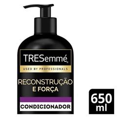 Condicionador Tresemmé Reconstrução e Força 650 ML